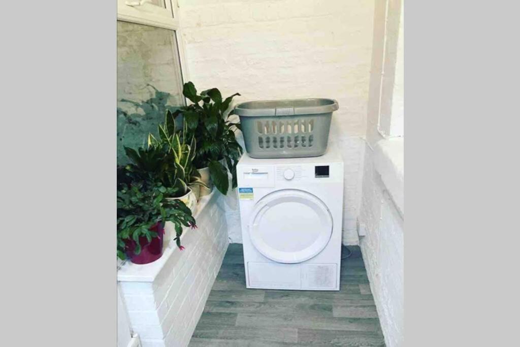 The Terrace Chester, Modern 3 Bed House Bagian luar foto